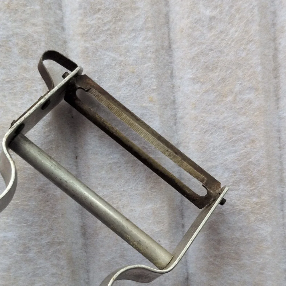 Zena Rex Stainless Steel Vegetable Peeler Silver for Vegetables and‎ Fruit